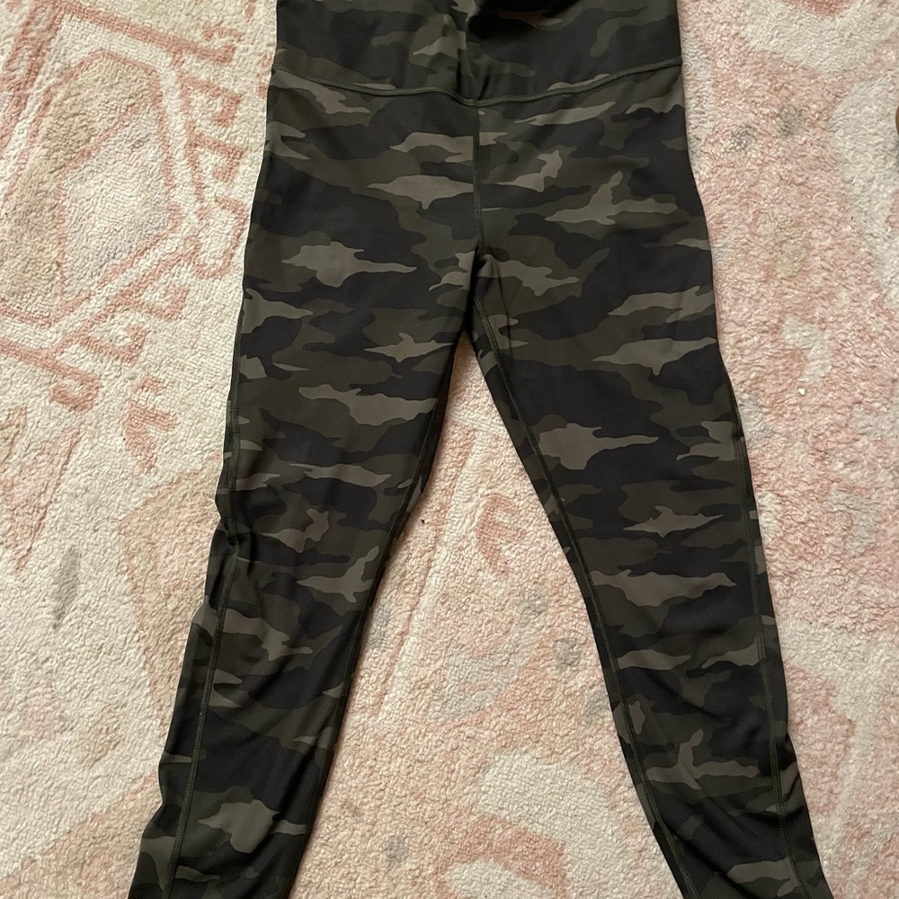 Athleta camo leggings